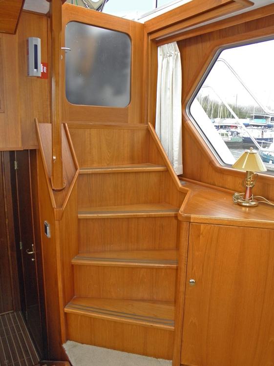 Saloon, Accommodation